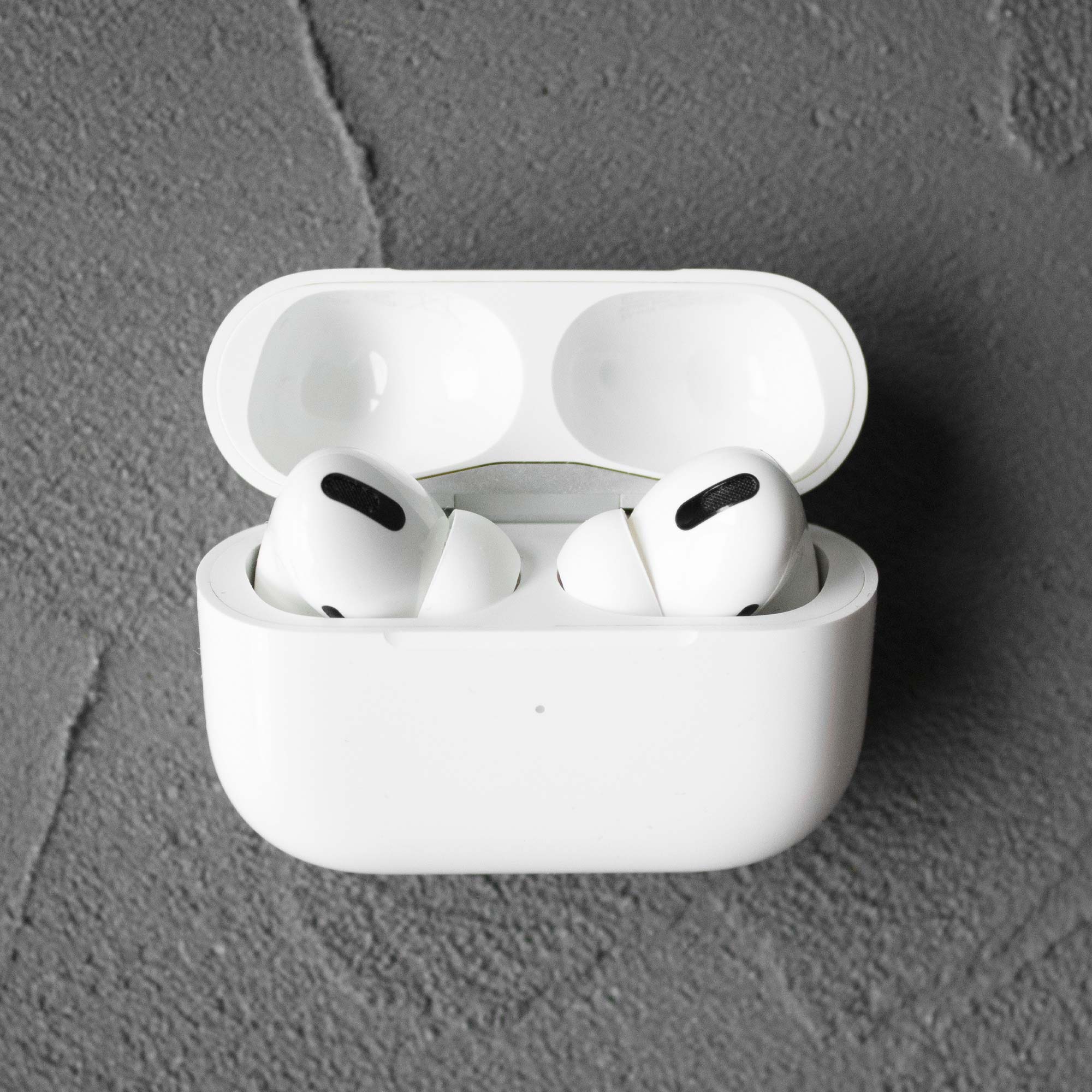 New white mini airpod